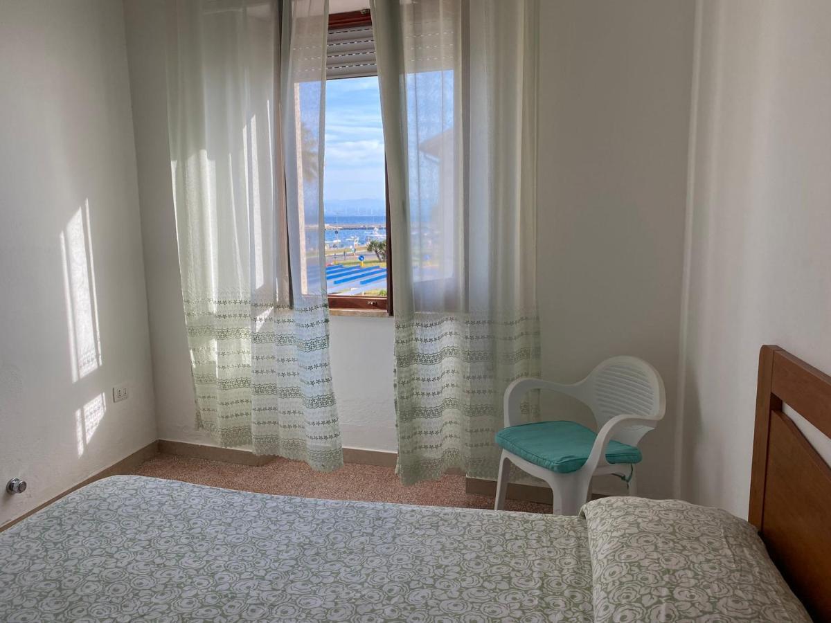 I Fenicotteri - Appartamenti Sul Mare Calasetta Exterior photo