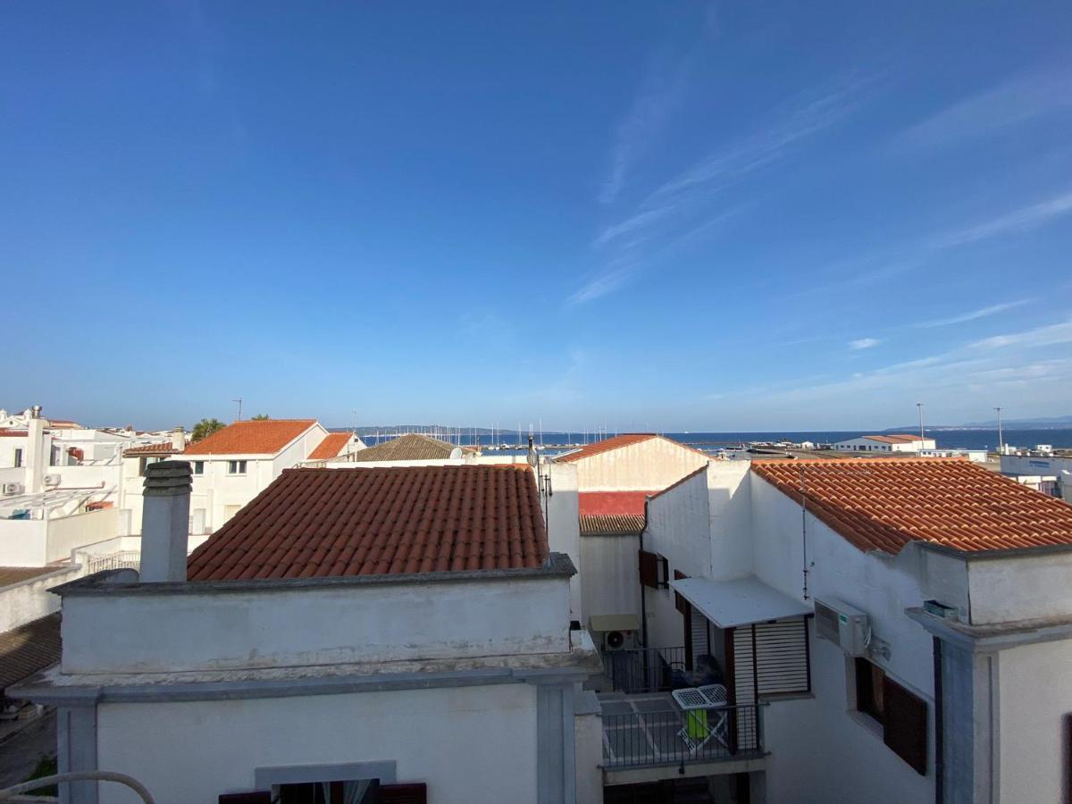 I Fenicotteri - Appartamenti Sul Mare Calasetta Exterior photo